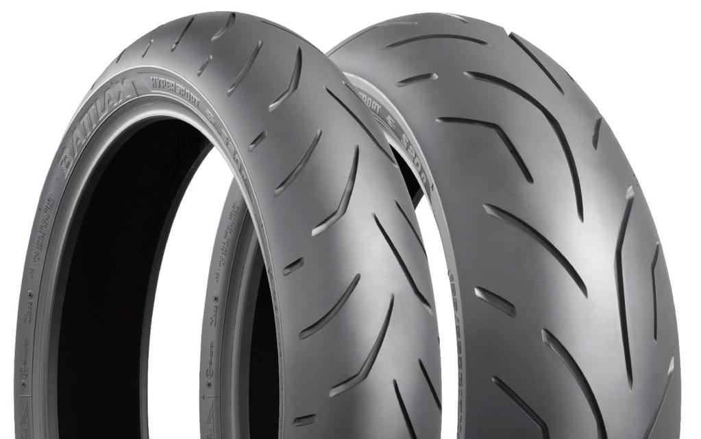 120/70-17 Bridgestone s 20 f EVO 17591. Bridgestone BATTLAX Racing Street rs10f. Sportmax d207f 110/70. Touring Force 190/50zr17. Ад 120 70 мм