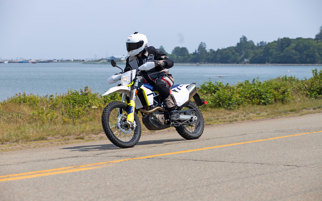 Archives – Essai Moto Journal – Husqvarna 701 Enduro – La double-usage la plus intense sur le marché